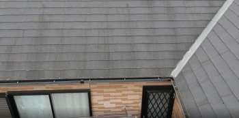 家屋の屋根の状況をドローンで撮影「ルアナプレイス合同会社」