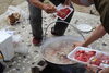 牛肉たっぷり！「長井の河川敷で行われた【置賜一の芋煮会】に伺いました！」