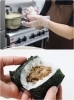 握りすぎずフワフワに「手づくりおにぎりとクレープ想（こころ）」