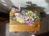 優しい色合いで、「法要のお花」