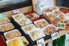 オムレツ、唐揚げ、筑前煮などの自家製の惣菜がずらり「お食事・喫茶 一休／スタンドカフェ～ちょいcafe」