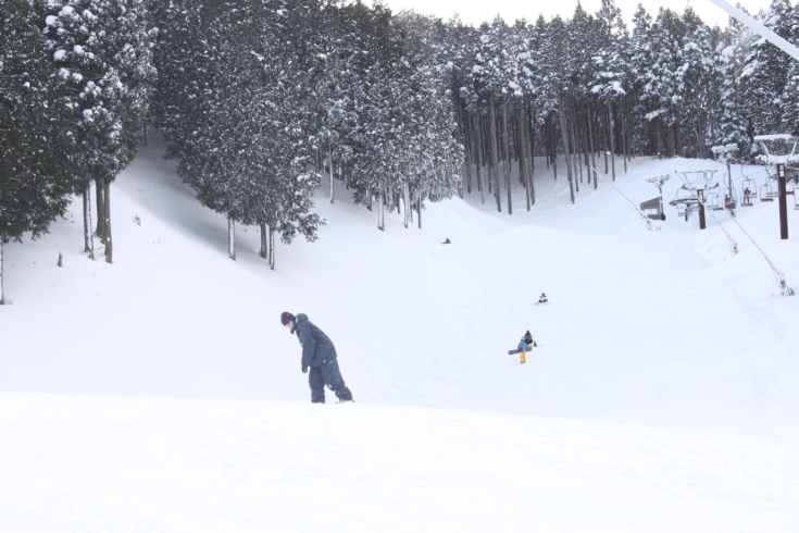 「最高のスキー・スノーボード日和です」
