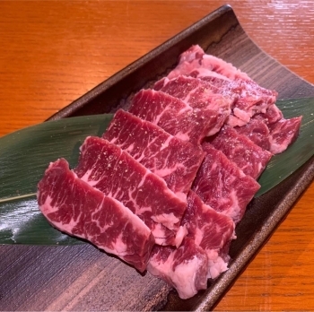 上質な肉を毎日仕入れております。「大衆焼肉酒場 え★でい」