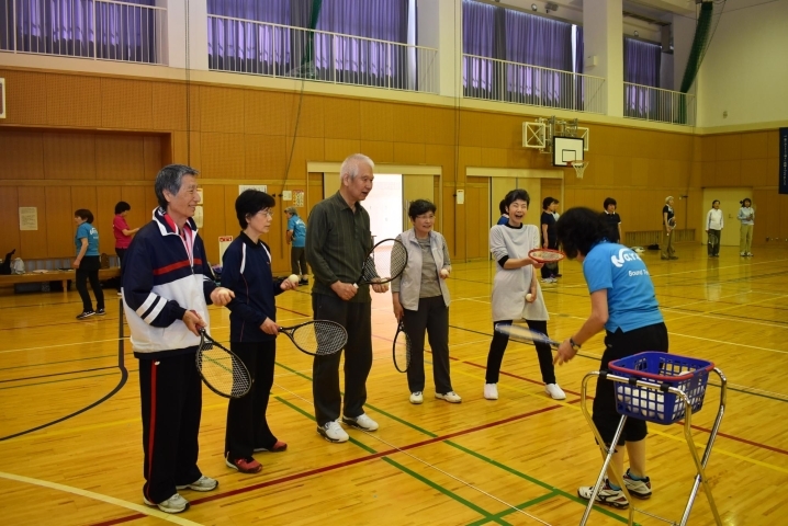 成田市 公津の杜小学校体育館でバウンドテニス体験教室が開催されました イベント取材に行ってきました まいぷれ 成田 印西 白井