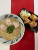 「10時間煮込んでたどり着いた一杯！くわん屋自慢の濃厚とんこつスープ🍜」