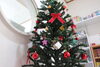 「ホールがクリスマス仕様に🎄🎁☃️✨」