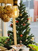店内は少しずつクリスマス色に…「西陽の強い季節です…」