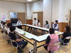 情報交換の様子です「夏休みいかがお過ごしですか？」