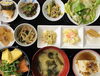 元気・健康になる 海鮮丼「元気・健康になる  18種の腸活健幸お弁当　南区で腸活ランチが食べられる古民家カフェ」