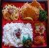 「明日の日替り弁当は韓国風豚丼」