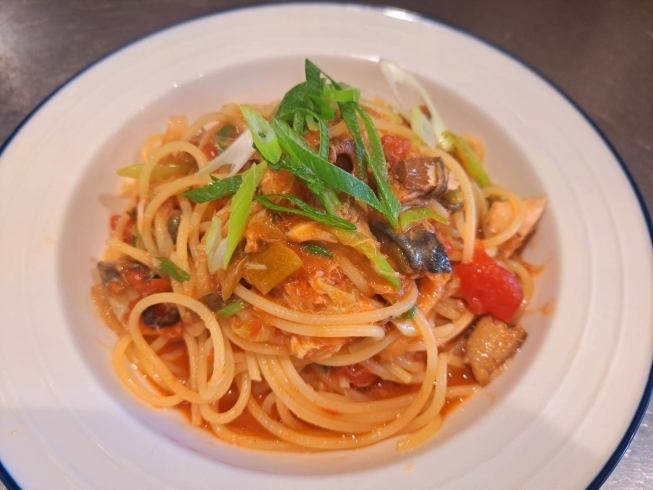 鯖と九条ネギのトマトパスタ(イタリア🇮🇹)「今週のランチのご案内‼️　/ランチ/多国籍/大須/お値打ち」