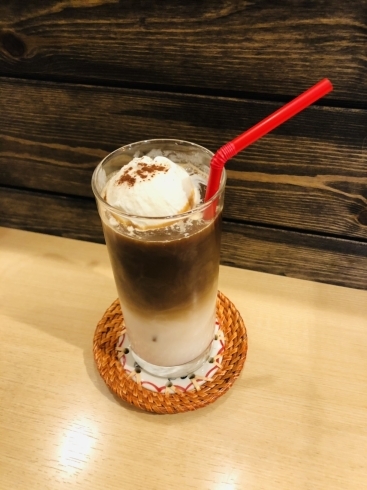ベトナムアイスコーヒーのバニラアイス添え「ふぉーだけじゃなくバインミーもございます！」