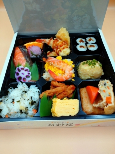 「折詰め　お弁当♪」