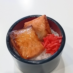 ミニ焼鮭ハラス丼
