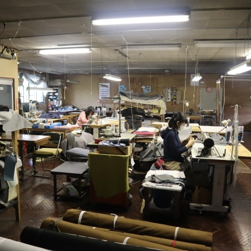 「[当店人気のcraftman　brand商品]について。一枚板テーブル、無垢のテーブル、ダイニングテーブルのご紹介。札幌市清田区の家具の店。」
