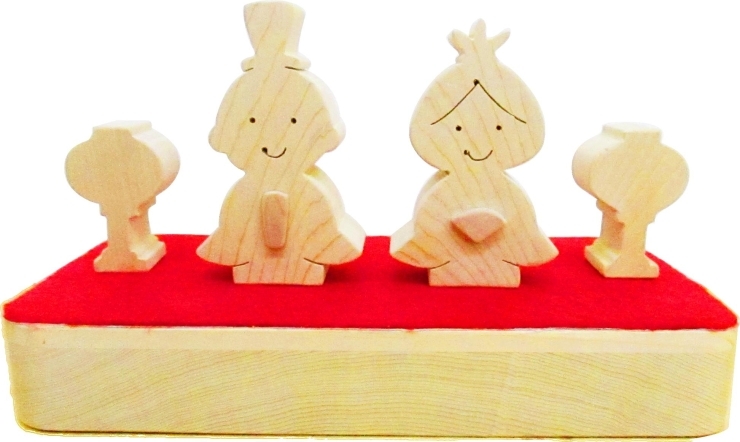 木製ひな人形3500円「２月20日(土)　ラピアにて販売会を行います。」