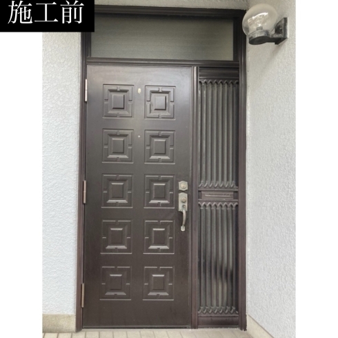 ランマ付きのアルミ製玄関ドアです「【名古屋市】閉めたまま換気できる人気のデザインの玄関にリフォームしました！」