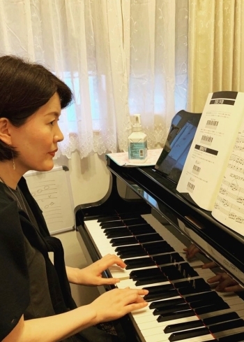 大人教室　憧れの曲が弾けるようになるまで
一緒にサポートします♪
「西八王子ピアノ教室リトルベル」
