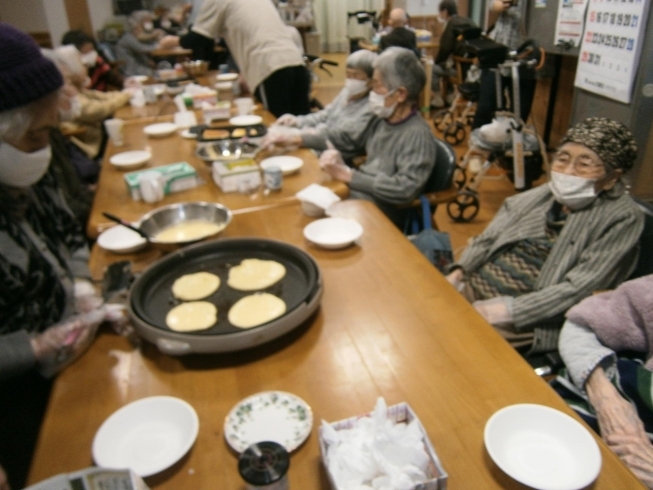 「ホットケーキパーティ　　交野市　デイサービス　老人ホーム　小林診療所」