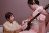 バチ先のここを糸に当てます「手ぶらで気軽に♪ 三味線体験レッスンのご案内」