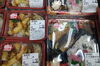 お弁当の特注も承ります。まずはご相談を！「明日はお休みさせていただきます。本日午後３時より生鮮一部売りつくしセール！」