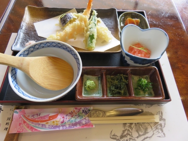 京風カニ 鰻料理のお店 和音 でひつまむしをいただきました 地元のお店で 何食べる まいぷれ 川西 三田 猪名川