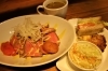 「ローストビーフ丼」はミニサンドやキッシュなどが付いてきます「T.M.O.ピクニック」