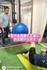 ボールを正確に蹴り返します「バランスのための足の感覚作りエクササイズ⚽️|パーソナルジム西川口」