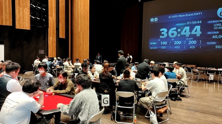 ポーカー大会の様子「いよいよ新潟市で大型ポーカー大会！！」