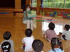 評議員さんによる絵本の読み聞かせ（年少）「評議員さんとの関わり」