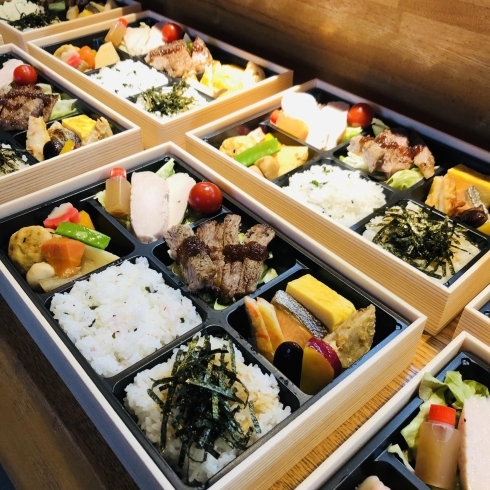 お弁当のお届けは7個からお届け致します。「☆お祝いのお弁当・ご法要のお弁当をお届けします☆」