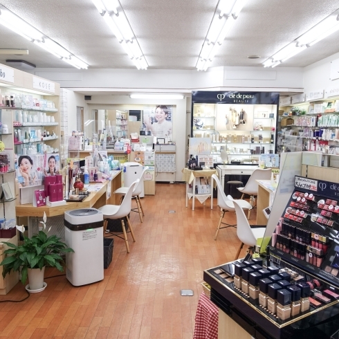 「cosmetics Otomeya」広々店内でコスメ選び♪　無料肌診断や眉毛メイクでもっとキレイに