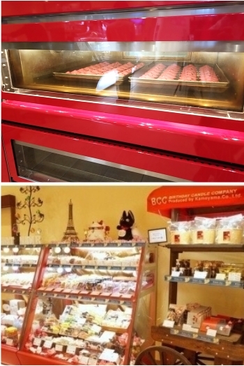 店のイメージカラーの赤いオーブンと焼き菓子コーナー「シャ・ノワール」