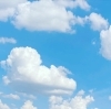 底のある雲。空気の壁でもあるのでしょうか？「能力開発@宮ノ前ほたる保育園」
