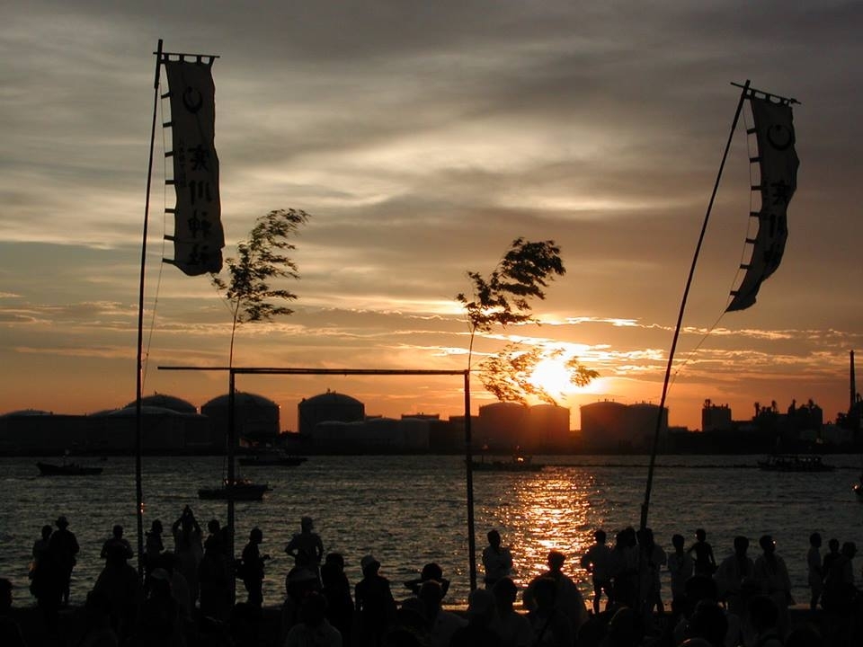 大太鼓の合図で年越 災厄を祓い清める 寒川神社 新年に行くならココ 千葉市のおすすめ初詣スポット 22年 まいぷれ 千葉市 大太鼓の合図で年越 災厄を祓い清める 寒川神社 新年に行くならココ 千葉市のおすすめ初詣スポット 22年 まいぷれ 千葉市