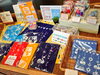 「酒田市出身のイラストレーター「rikko」さんのデザインしたかわいいポストカードはお土産にもおすすめです！夏旅の思い出にもどうぞ♪」