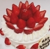 いちごたっぷりデコレーションケーキ「お誕生日ケーキ　いろいろ！！　【京阪牧野駅から徒歩4分】」