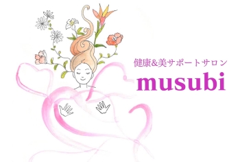 教室名の「musubi」は「掬（むす）ぶ」に由来しています「musubi」