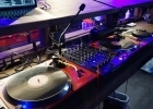 DJ&Bar Y's