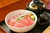 大トロ丼（あら汁付き）2,400円（税込）「まぐろ家 西谷水産」