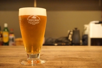 厳選したクラフトビールを提供、仕事帰りの一杯は最高ですよ♪「町かど酒場 ANCHOR（アンクル）」