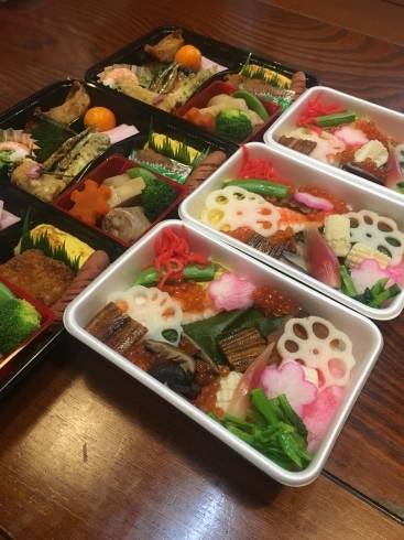 チラシ付きお弁当「ひな祭りの予約色々」