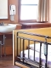 過ごしやすい落ち着いた部屋の窓からは優しい光が差し込みます♪「社会福祉法人清遊の家 すずうらホーム」