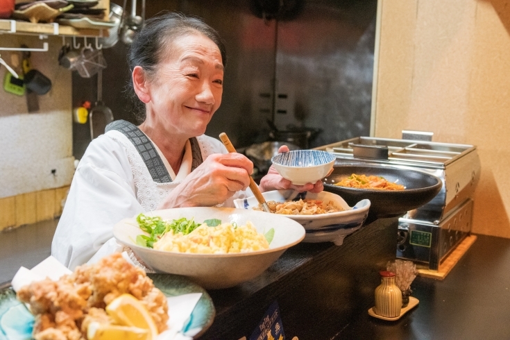 「かまわぬ」北海道産食材の創作料理と厳選したお酒をこだわりの器で楽しむ店