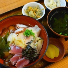 日御碕にランチへ★地元の新鮮海鮮丼を堪能！