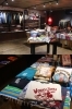 上）アメカジ雑貨Works & Joker
下）自社ブランド商品「屋根・外壁・雨樋 専門店 新発田リフォーム」