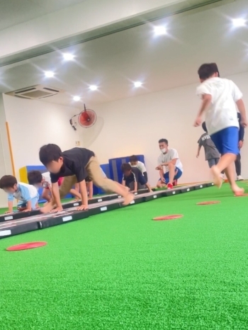 大人にも子どもにも大切な体幹。楽しみながら強くしよう！「JPCスポーツ教室松山店」