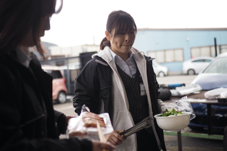 「★社内ＢＢＱ★お昼ご飯★　焼肉や海鮮を食べました♬」