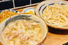 「武蔵野うどん 蔵内」だしと醤油にこだわったスープ　小麦粉と全粒粉を混ぜ合わせた麺