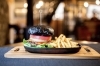 カフェの日限定！　吉鉄バーガー「Bond…」